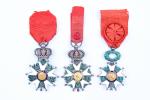 France - Ordre de la Légion d'honneur 
Trois étoiles :...