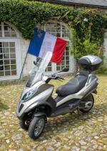 Scooter de l'Elysée 
utilisé par le Président François Hollande 
pour...