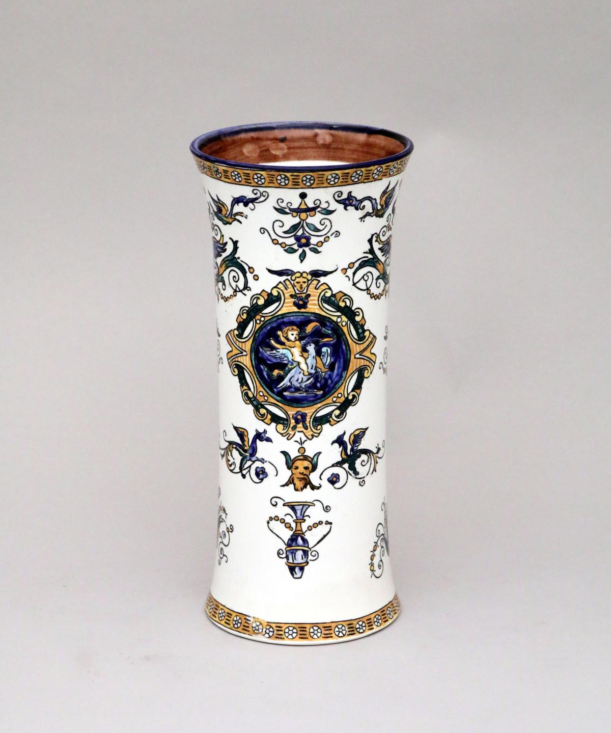 GIEN. VASE ROULEAU Barnebys