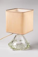 André THURET (Français, 1898-1965) Lampe en verre souffléSignée.Haut. 19 cm.