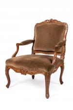 Attribué à Jean-Baptiste Lerouge (Paris, reçu maître en 1749)Deux fauteuils...