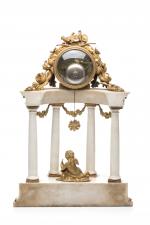 France, époque Louis XVIPendule temple aux amoursen marbre blanc et...