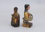 Chine, moderne.Deux personnages en bois sculpté figurant pour l'un, un...