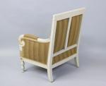 Grand fauteuil à dossier platen bois laqué mouluré et sculpté,...