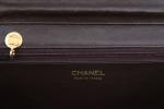 Chanel Sac à main Wallet On Chainen cuir d'agneau teinté...