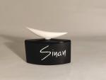 Jean Marc Sinan 
"Sinan", 1984

Flacon publicitaire décoratif en verre opaque...