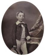 Photographe non identifiéTrois jeunes garçons en uniforme militaire, vers 1860Épreuve...
