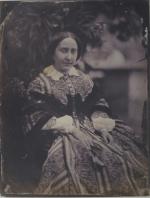 Jean-Baptiste FRENET (1814-1889)Négatif et positif : Femme assise au jardin,...