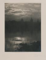 Joseph SUDEK (1896-1976)Silhouette de Prague depuis les quais de la...