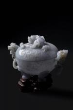 Brûle-parfum aux phénix archaïsants en jadéite grise, Chine, début XXème