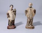 Deux SUJETS en bois sculpté avec traces de polychromie représentant...