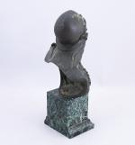 Albert Ernest CARRIER-BELLEUSE (1824 - 1887)
Buste de Minerve 

Bronze patiné,...
