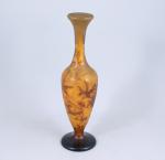 Émile GALLÉ (Nancy, 1846-1904)
Vase élancé sur piédouche

en verre multicolore, gravé...