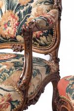Attribué à Jean-Baptiste I Tilliard (Paris, 1685-1766)Deux exceptionnels grands fauteuils...
