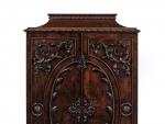 D'après William Vile (Sommerset, circa 1700-1767, Londres)Cabinet en armoire, modèle...