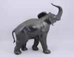 Japon, vers 1900.
Spectaculaire éléphant 

en bronze.

Haut. 45 Long. 53 Larg....