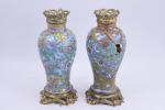 Chine, époque Kangxi (1662-1722).
Paire de vases balustres 

en porcelaine décorée...