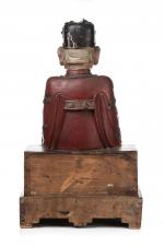Vietnam, début du XXe siècle. 
Statuette de dignitaire en bois...