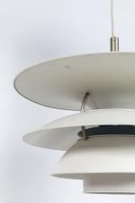 Poul Henningsen (Danois, 1894-1967)
Lampe Charlottenborg, modèle dessiné en 1980

en métal...