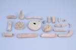 Ensemble de céramiques antiques : - Neuf céramiques sigillées antiques,...