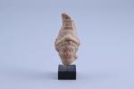 Méditerranée gréco-romaine, périodes hellénistique et romaineSix figurines en terre cuite,...