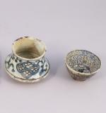 Iran, Qâjâr, XIXe sièclePetit pot et petite coupe en céramique...