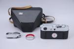 Leica boitier M4 numéro 1180363 (1967) Accompagné de trois objectifs...