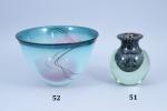 Jean-Claude Novaro (Français, 1943-2005)
Vase boule 

en verre soufflé blanc et...