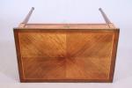 Table de milieu 

en bois de placage de forme rectangulaire....