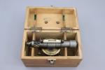 Trois instruments scientifiques : 

- Alexandre Picart (1834-1910). Microscope en...