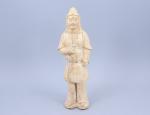 Chine - Dynastie Sui (581-618)
Guerrier

en terre cuite glaçurée beige. 

Haut....