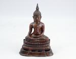 Thaïlande, vers 1900
Statuette représentant Bouddha en Bhumisparsha mudra. 

en bronze.

Haut....