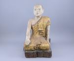 Birmanie - XXe siècle
Cinq moines agenouillés 

en bois sculpté polychromé...
