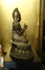 Tibet - XIXe siècle 
Tsongkhapa assis sur un double lotus

en...