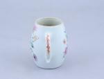 Chine, Compagnie des Indes - Epoque Qianlong (1736-1795)
Tasse 

en porcelaine...