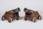Paire de canons de marine dits "Caronades" 

en bronze. 

Fin...
