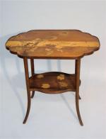 Émile GALLÉ (1846-1904)TABLE en bois de placage et marqueterie polychrome...