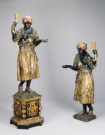 DEUX STATUES vénitiennes en bois sculpté, doré et peint, représentant...