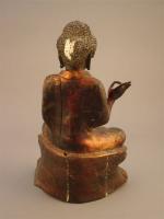 STATUETTE de bouddha en bronze laqué or assis en padmasana...