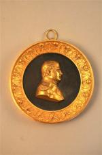 Médaillon BAS RELIEF "Profil de Napoléon" en bronze ciselé et...