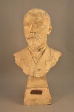 François POMPON (1855-1933) Portrait en buste de Monsieur HUE, compositeur...