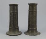 Deux VASES formant paire en bronze de forme cylindrique à...