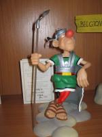 "Asterix"ROMAIN EN BELGIQUE. Résine. Figurine Leblon-Delienne. Certificat n° 1109 /...
