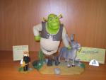 "Shrek"PUSS IN BOOTS (Chat Potté).Résine. Figurine Attakus Collection. Certificat n°0245...