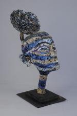 Roger CHOMEAUX, dit CHOMO (1907-1999)Tête de femmeSculpture en grillage, plastique...
