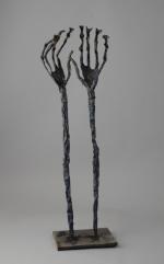 Roger CHOMEAUX, dit CHOMO (1907-1999)Deux mainsSculpture en tôle découpée et...