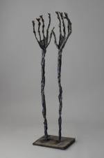 Roger CHOMEAUX, dit CHOMO (1907-1999)Deux mainsSculpture en tôle découpée et...