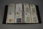 CLASSEUR PHILATÉLIQUE : L'EMPIRE FRANÇAIS. 17 pochettes comprenant cartes postales,...