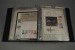 CLASSEUR PHILATÉLIQUES : IN MEMORIAM. 21 pochettes comprenant enveloppes premier...