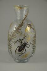 Émile GALLÉ (1846-1904)Vase ovoïde à col resserré en verre transparent...